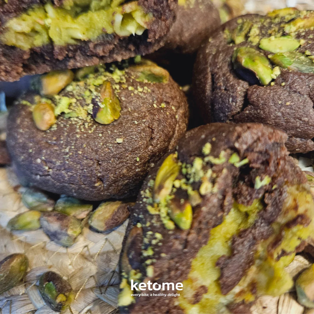 KETO Biscuit chocolat pistaches et noisettes ( style biscuits de Dubai) (6)- Low-Carb, Sugar-Free & Gluten-Free